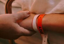 Κρήτη: Ξεπερνά τον κίνδυνο ο 6χρονος – Εξέρχεται από τη ΜΕΘ μετά από τροχαίο