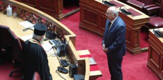 ΣΥΡΙΖΑ: Ο Γιάννης Αμανατίδης επέστρεψε στη Βουλή – "Χαιρόμαστε που τον ξαναβλέπουμε"