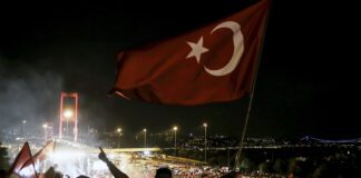 Τουρκία: 10 χρόνια μετά το πραξικόπημα, η "νέα Τουρκία" του Ερντογάν και τα αναπάντητα ερωτήματα