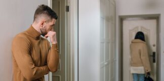 Οι σχέσεις δεν χάνονται ξαφνικά. Σβήνουν σιγά σιγά.