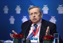 Στέφανος Μάνος: Πέθανε σε ηλικία 87 ετών ένας σημαντικός πολιτικός