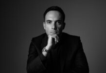 «Ο Καθρέφτης» του Χάρη Πολίτη: Εκδοτικό Φαινόμενο στα Βιβλιοπωλεία & Bookvoice