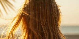 Ξεχάστε το Φριζάρισμα: 3 Αποδεδειγμένα Tips για Μεταξένια Μαλλιά!