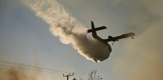 Φωτιά Ξέσπασε στο Πεντάκορφο Αιτωλοακαρνανίας: Άμεση Κινητοποίηση Πυροσβεστικής, Αεροσκάφη σε Δράση
