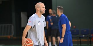 Ελλάδα: Έκκληση από τους διεθνείς μπασκετμπολίστες στους φιλάθλους