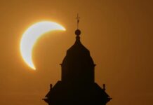 Ολική Έκλειψη Ηλίου: Η Ευρώπη Μαγεύτηκε, Ελλάδα Είδε Ελάχιστα