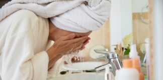 Πλύσιμο με Παγωμένο Νερό: Πώς Επηρεάζει την Επιδερμίδα σας (Επιστημονική Εξήγηση)