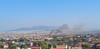 Φωτιά στις Αχαρνές: Συναγερμός 112 κοντά στο στρατόπεδο Καποτά