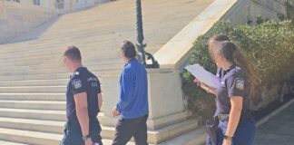 Μύκονος: Ελεύθερος ο 57χρονος για εκβιασμό με εγγύηση 5.000 ευρώ