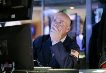 Wall Street: S&P 500 σπάει ρεκόρ, εβδομαδιαία άνοδος από τον Απρίλιο
