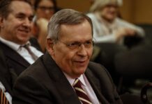 Στέφανος Μάνος: Η Ελλάδα αποχαιρετά έναν σημαντικό πολιτικό