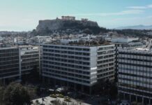 Μείωση Χρέους: Πώς το Κέρδος Φτάνει στην Τσέπη των Πολιτών – Η Ανάλυση του ΥΠΟΙΚ
