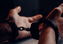 Σύλληψη 17χρονου για ληστεία χρυσής αλυσίδας στην Αθήνα – Σύνδεσμος με νέα παρέα