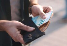 e-ΕΦΚΑ & ΔΥΠΑ: Πληρωμές 65 εκατ. ευρώ έως 18/9 – Ποιοι δικαιούνται τα χρήματα