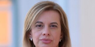 Ρόζα Βρεττού: Αποχώρηση από ΠΑΣΟΚ – Επιδιώκει κεντροαριστερή πορεία