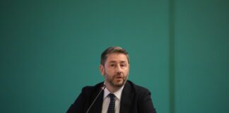Ανδρουλάκης στη ΔΕΘ: 13ος μισθός, 4ήμερη εργασία, ΦΠΑ-Ρεύμα