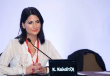 Καλλιόπη Καλαϊτζή – Χατζηδάκη: «Πλήττεται η επιστημονική μου υπόσταση και ο σύζυγός μου για πολιτικούς λόγους» Η γιατρός Καλλιόπη Καλαϊτζή, σύζυγος του Κωστή Χατζηδάκη με ανάρτησή της κάνει λόγο για «χυδαίο τσουβάλιασμα» από κάποιους