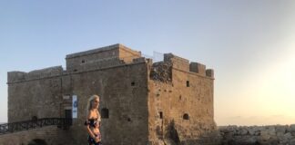 Όταν η ζωή μάς ξεβολεύει, μας συστήνει έναν καινούργιο εαυτό