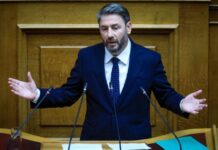 Στέγη: Ανδρουλάκης κατά Μητσοτάκη για "ρετιρέ", Σιμόπουλος για "ιδέα"
