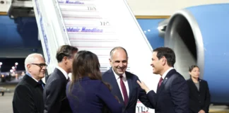 Μάρκο Ρούμπιο στην Αθήνα: Έκκληση για Δυτική Ενότητα μπροστά στην Ακρόπολη