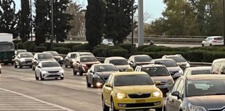 Κυκλοφοριακό χάος στην Αθήνα: Καθυστερήσεις και «έμφραγμα» στους οδικούς άξονες