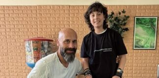 Μια φανέλα, χίλια συναισθήματα: Ο Μάριος Αντωνιάδης χάρισε στην Αδαμαντία ένα κομμάτι από την ψυχή του